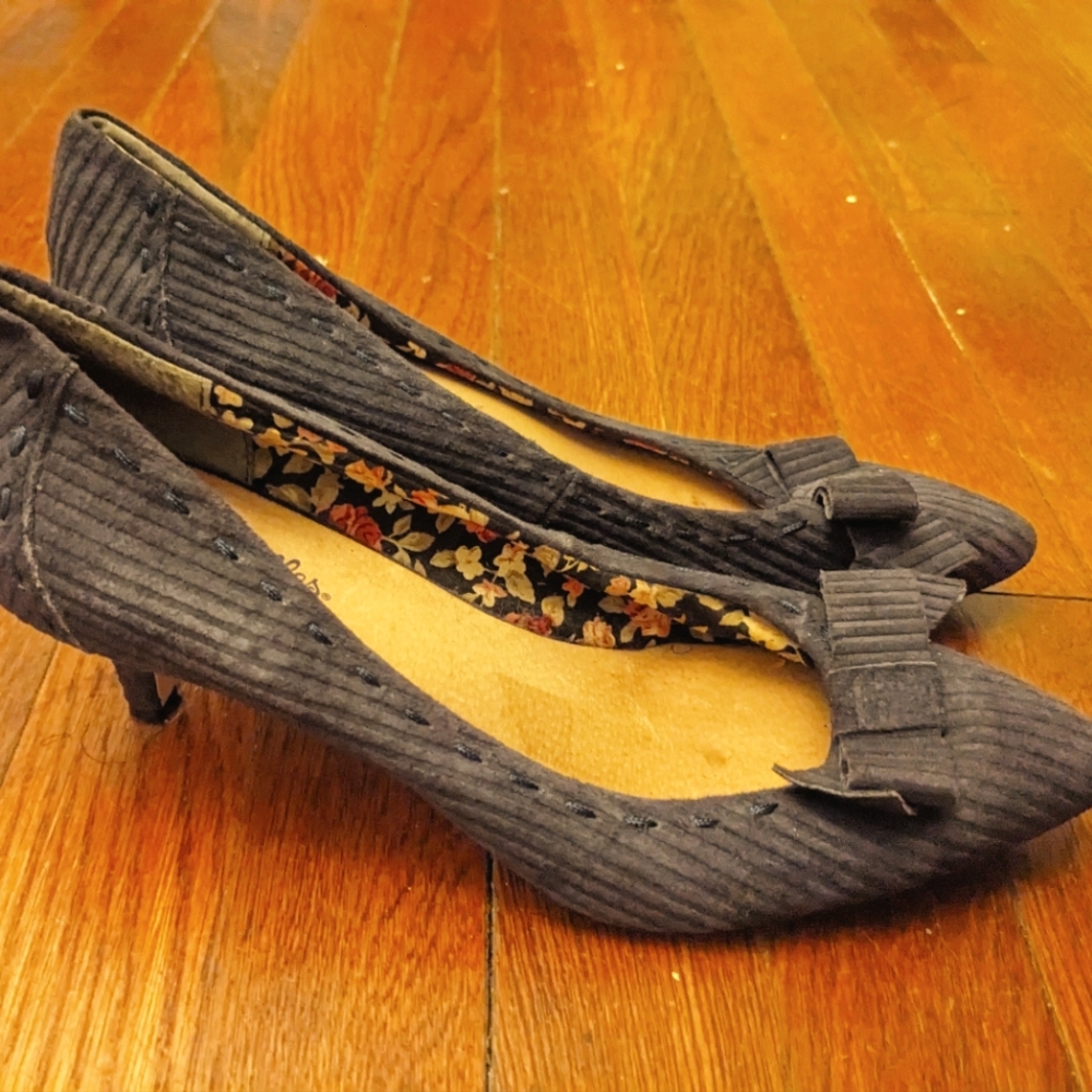 Seychelles CORDUROY KITTEN HEELS